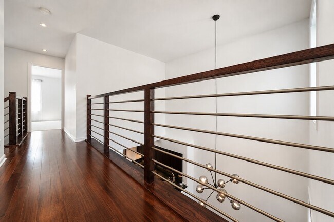 Building Photo - 1347 Winfield Way