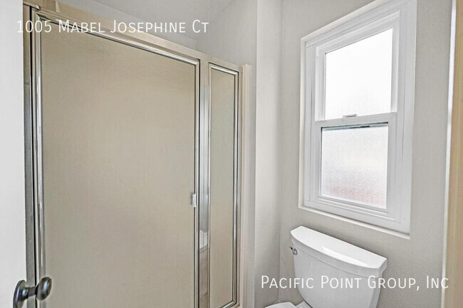 Building Photo - 1005 Mabel Josephine Ct