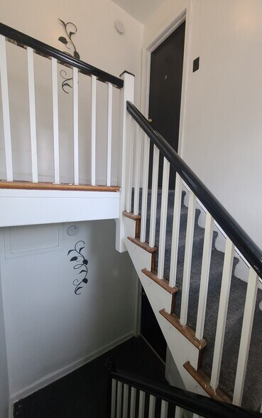 Unit B entrance - 6301 Morton St