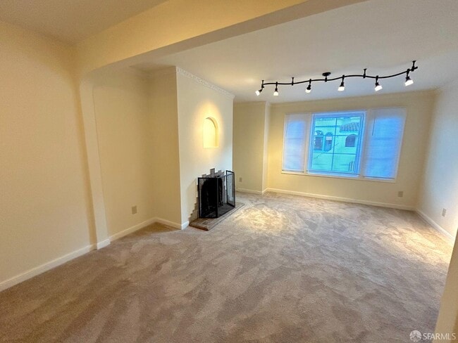 Building Photo - 106 Caselli Ave