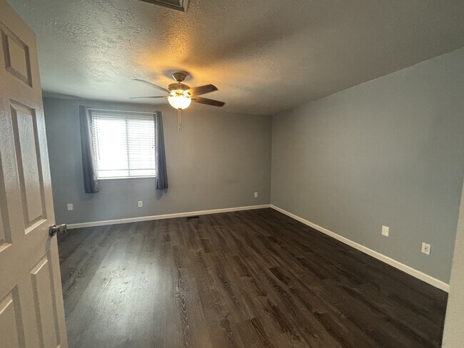 Building Photo - 4042 Powder View Cir
