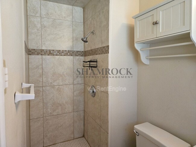 Building Photo - 1105 Willard