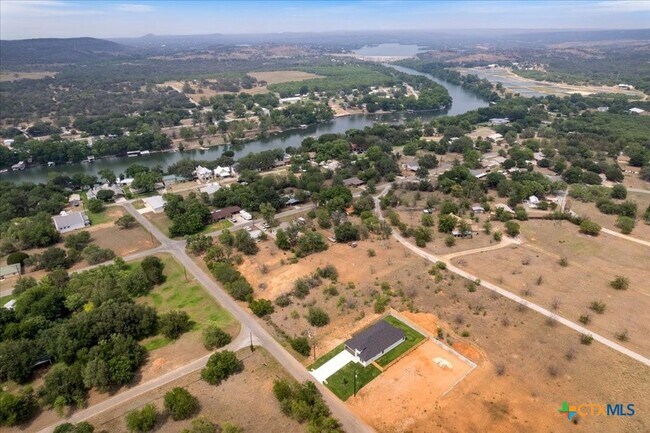 Building Photo - 223 Timberline Dr