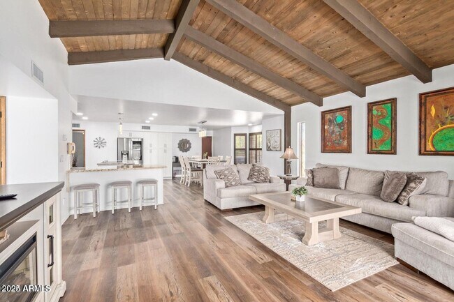 Building Photo - 1401 W Ocotillo Rd