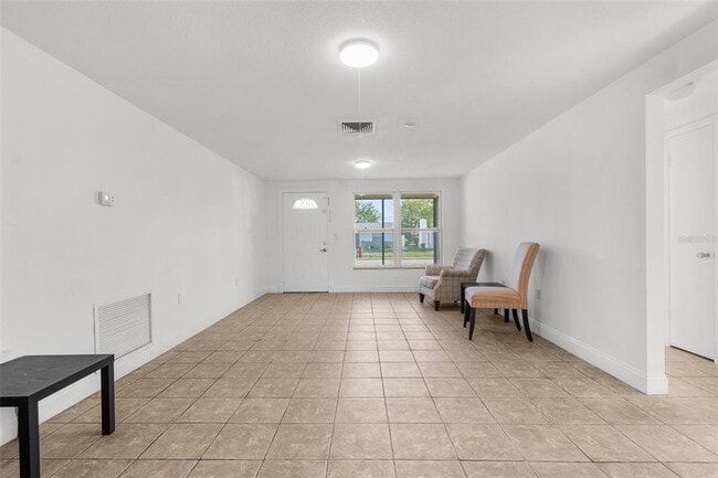 Building Photo - 5330 Poinsettia Dr