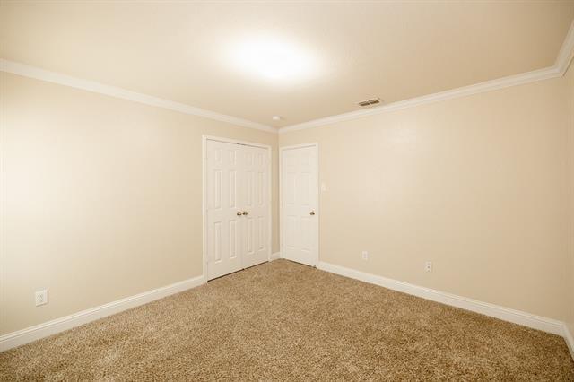 Building Photo - 1857 Shasta View Dr