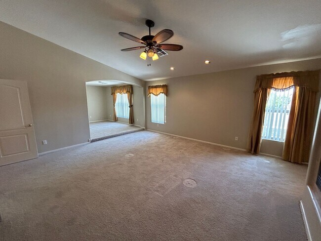 Building Photo - 13026 W Modesto Dr