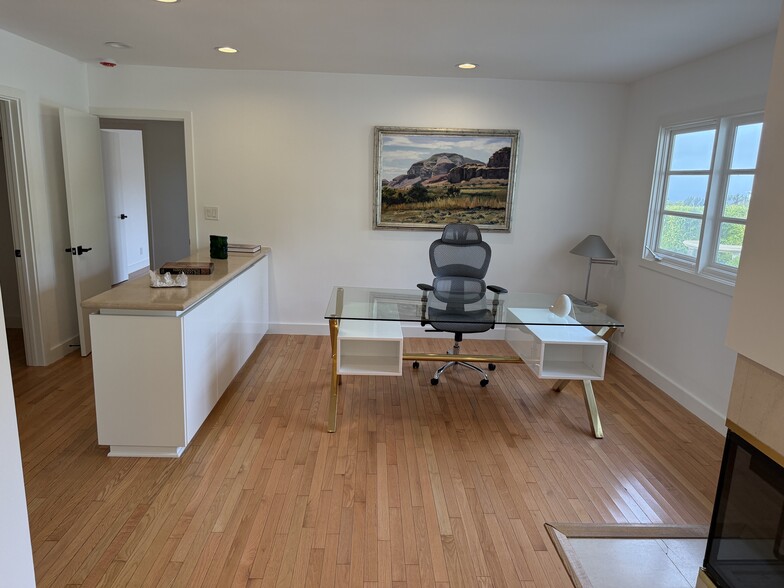 Building Photo - 341 Surfview Dr