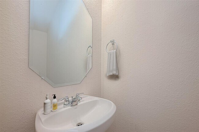 Building Photo - 26030 Drover Sky Ct