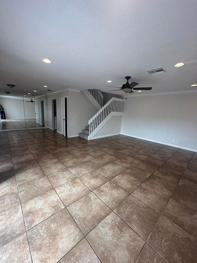 Building Photo - 1827 N Congress Ave