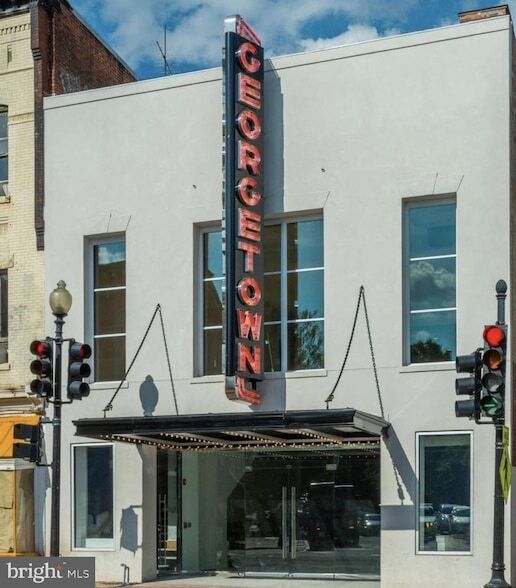 Building Photo - 3210 Grace St NW