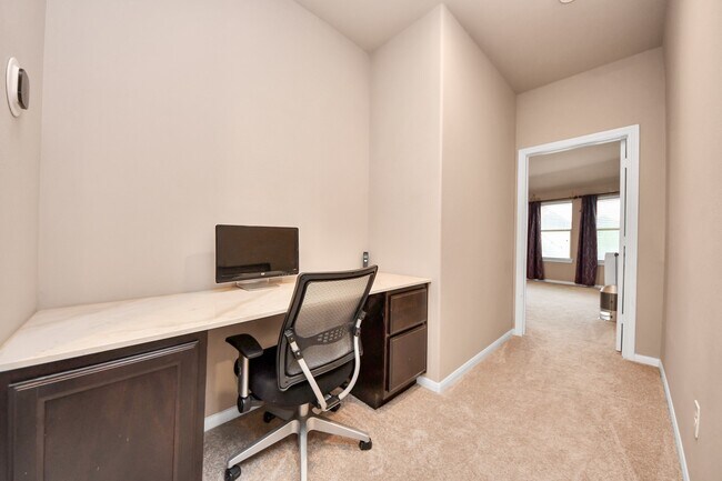 Building Photo - 2895 Ragusa Ln