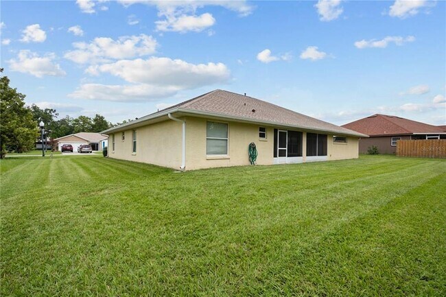 Building Photo - 5320 SW 115th Loop