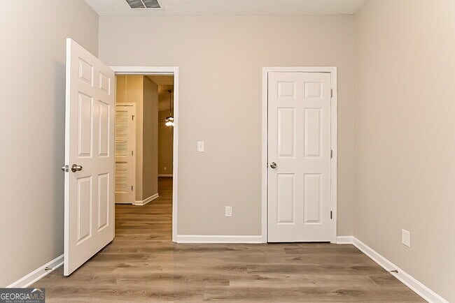 Building Photo - 1253 Winwood Dr