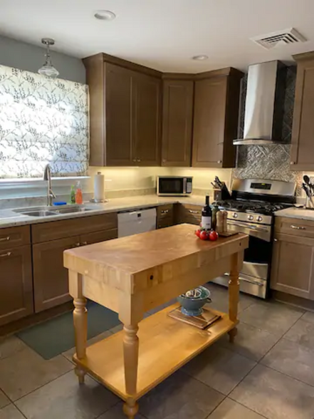 Newly Remodeled Kitchen - 4600 Boonsboro Rd