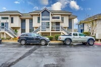 Building Photo - Welcome to this beautiful 1,042 sq. ft. condo offering modern comfort in a prime location!