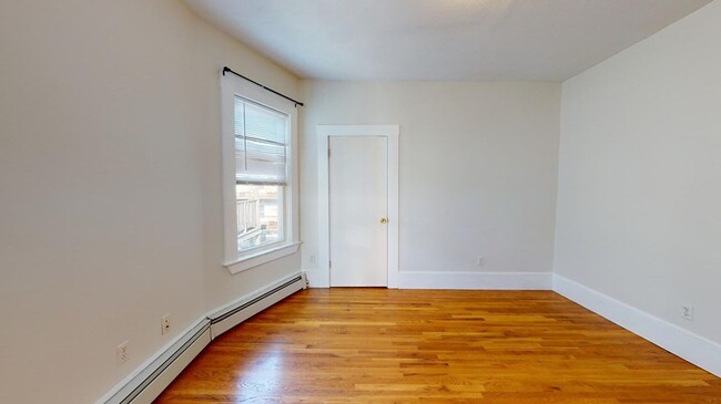 Building Photo - 11 Elder St