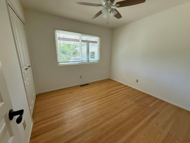 Building Photo - 2313 Clemson Dr