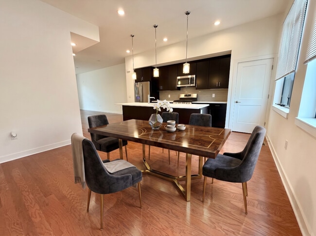 Building Photo - 4589 Riverside Way