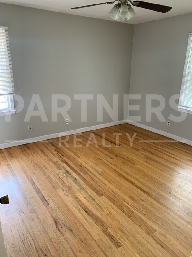 Building Photo - 3333 Carter Hill Rd