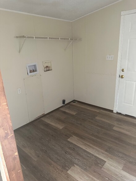 Building Photo - 107 Oakhill Ct