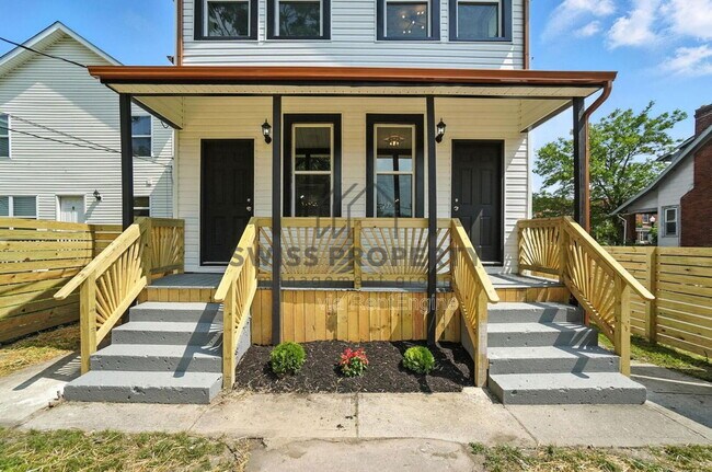 Building Photo - 889 E Livingston Ave