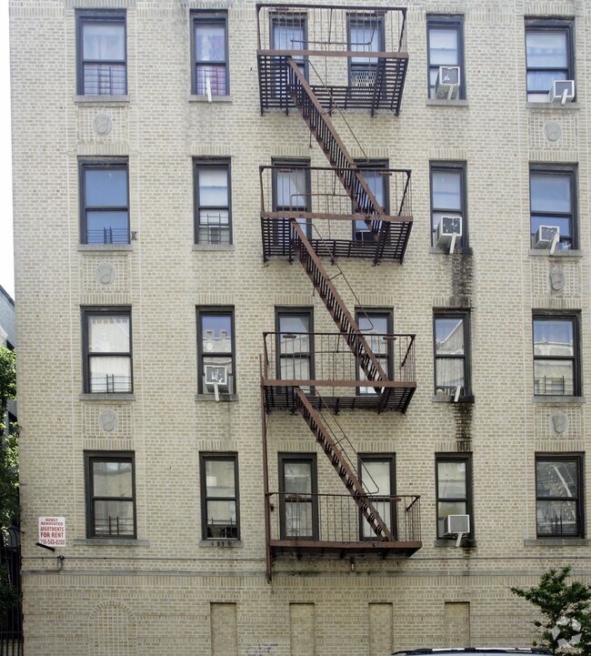Primary Photo - 1340 Merriam Avenue