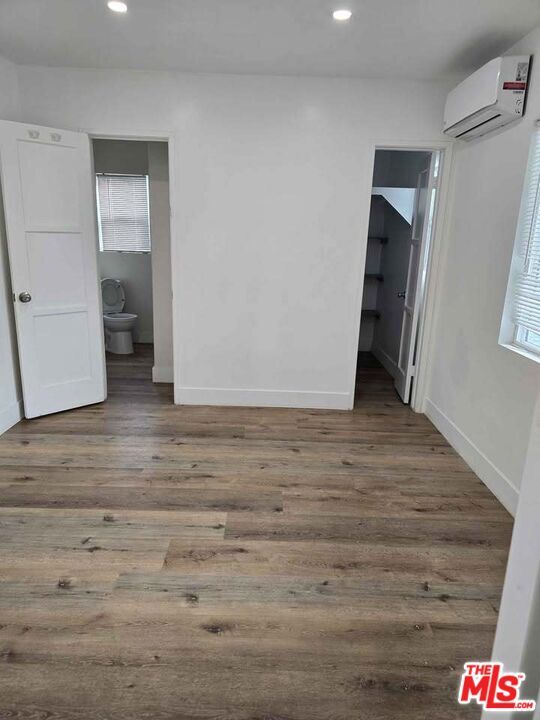 Building Photo - 14123 Califa St