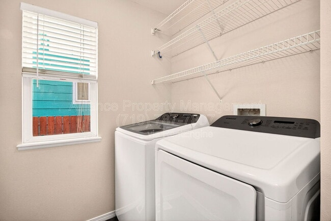 Building Photo - 8131 Oliver Rd