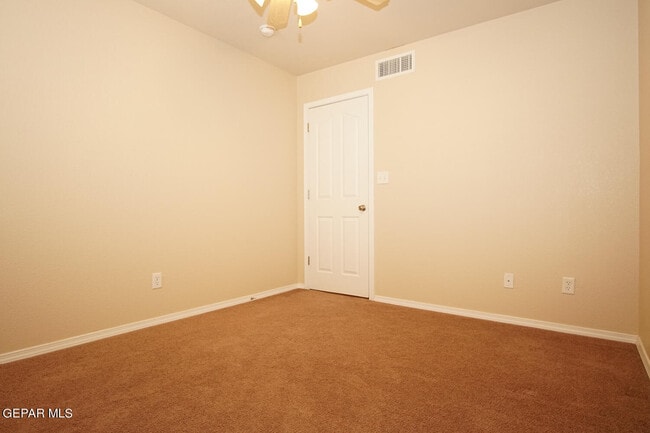 Building Photo - 7133 Mesquite Tree Ln