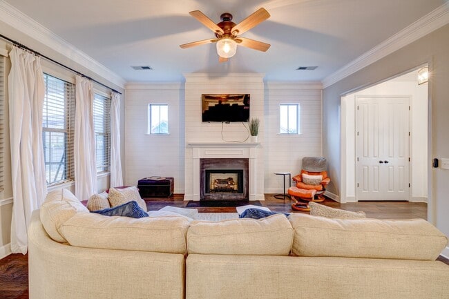 Building Photo - 775 Westcott Ln