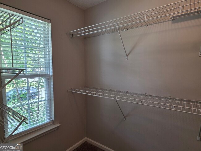Building Photo - 301 Aspen Arbor