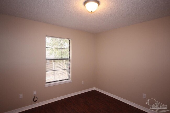 Building Photo - 6250 Starhill Dr