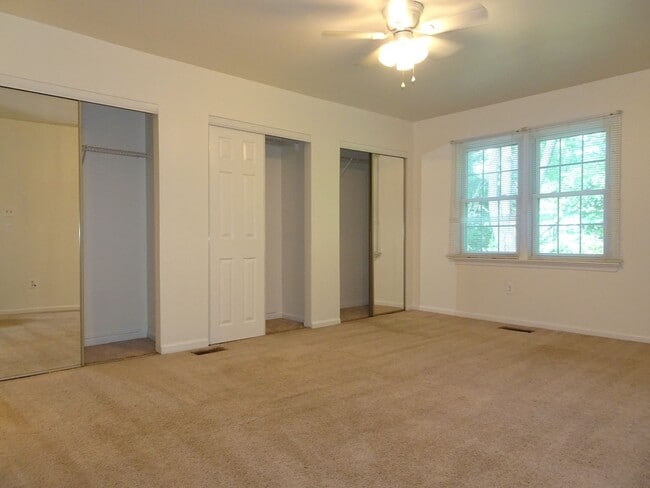 Building Photo - 118H Chippenham Dr