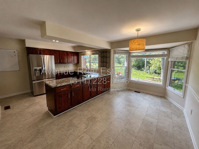 Building Photo - 16410 Woodlodge Ct