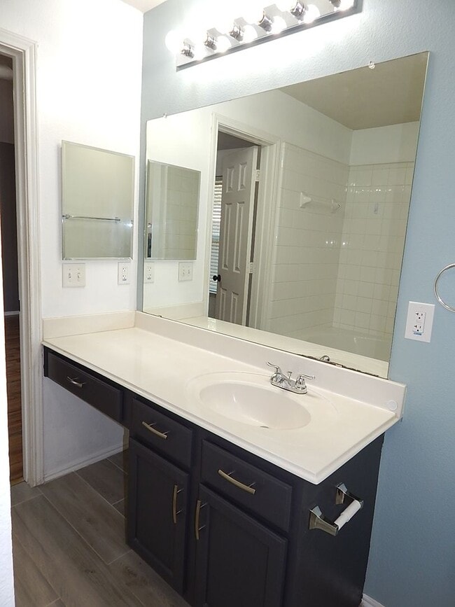 Building Photo - ***Pre- Marketing*** Cozy 3-Bedroom Home w...