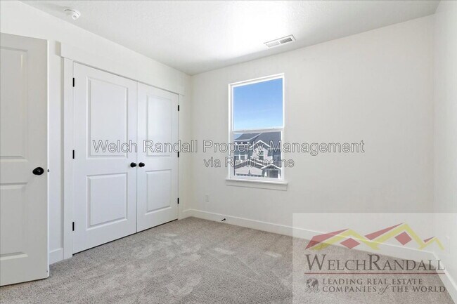 Building Photo - 16254 S Truss Dr