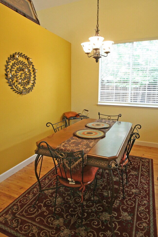 Building Photo - Newer Evergreen home faces neighborhood park - Great Evergreen schools