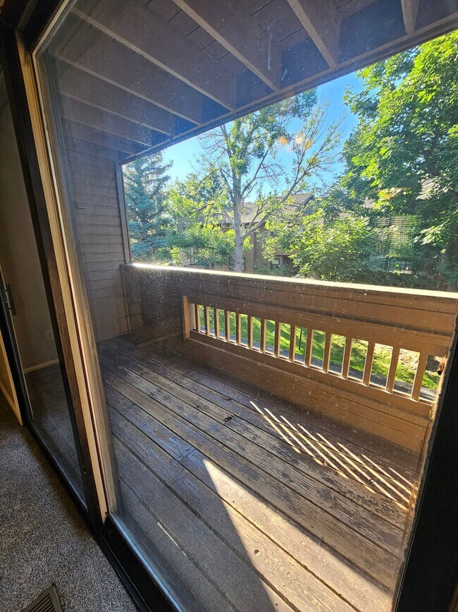 Building Photo - 945 Moorings Dr
