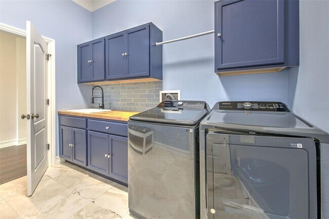 Building Photo - 5943 Jasper Glen Dr