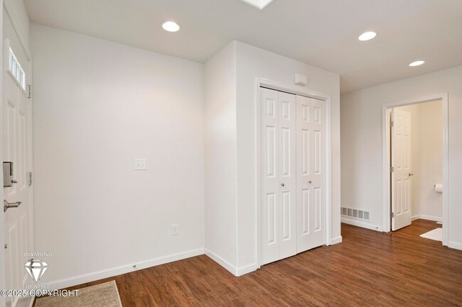 Building Photo - 11476 Discovery Park Dr