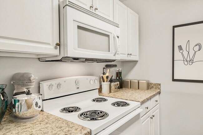 Building Photo - 8931 Mansion Creek Cir