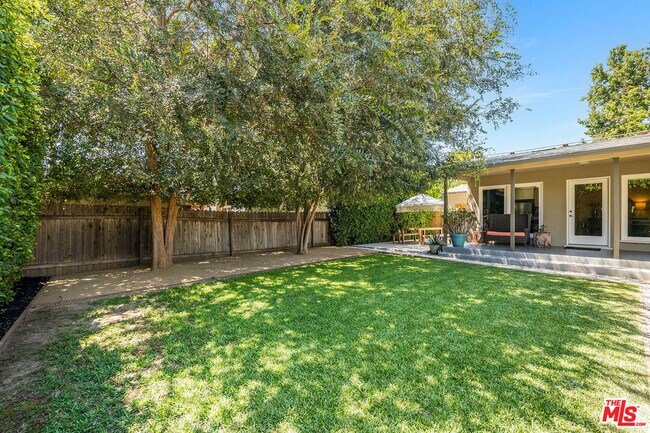Building Photo - 17150 Cantlay St