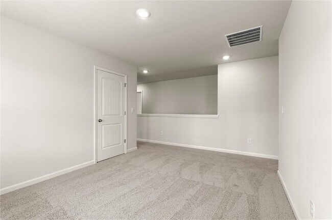 Building Photo - 348 Belmont Dr