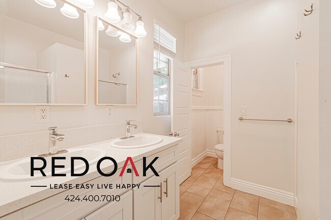 Building Photo - 3425 Walton Ave