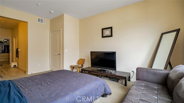 Building Photo - 13021 Central Ave