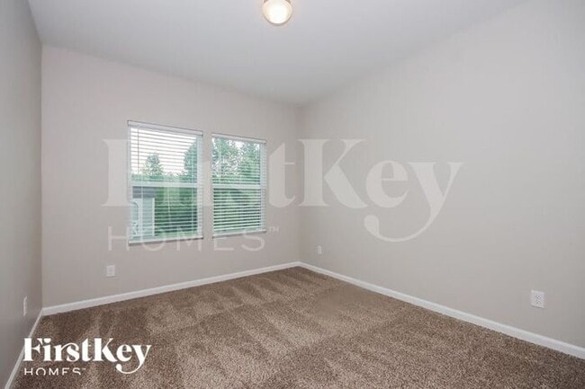 Building Photo - 155 Parkmont Dr