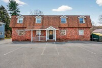 Building Photo - 455 Maple Ave