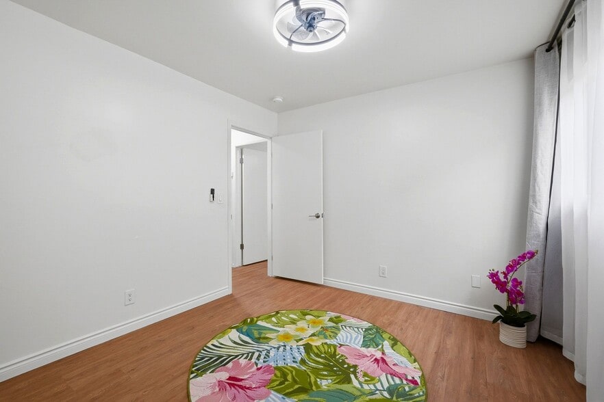 Building Photo - 13050 Dronfield Ave