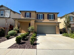 Building Photo - **Move-in Special!! $500 off 2nd Month's R...
